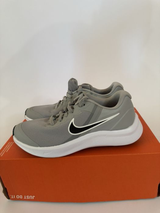 NIKE Star Runner 3 GS Grey