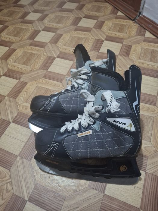 Коньки подростковые