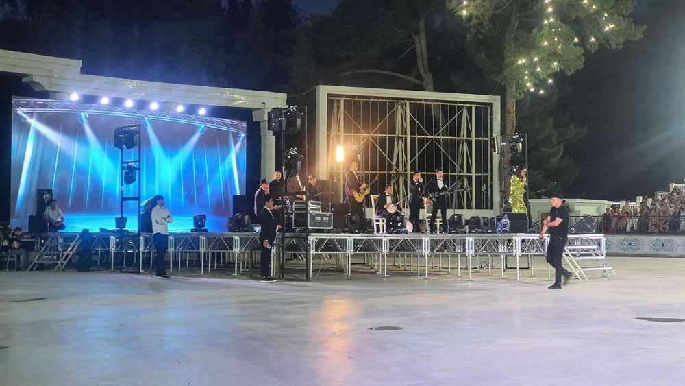 Аренда светомузыка, дым машин, Musiqali chiroqlar va tutun m. ijarasi