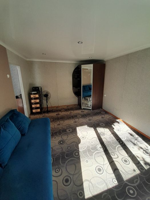 Продам квартиру 1 комнатную центр брусиловского 61 . Рядом ДВД  ,.