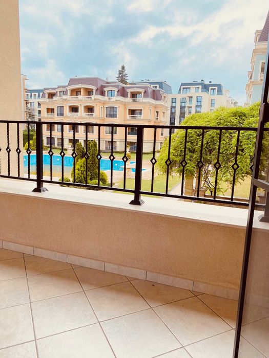 Дава се под наем Тристаен апартамент в к.к. Св.Св. Константин и Елена - 100 кв.м за 1300 € - Снимка #10