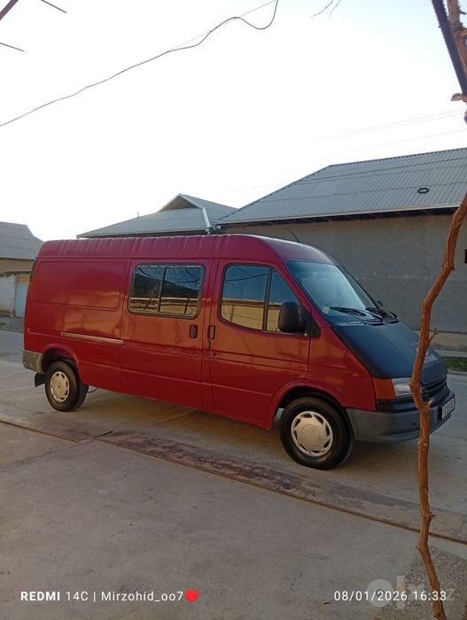 Ford Transit sotiladi.