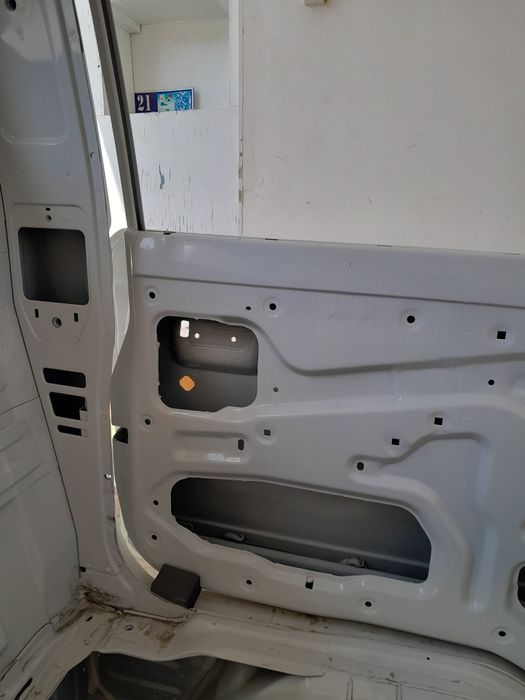 Лабо Дамаска олди чап эшик радной