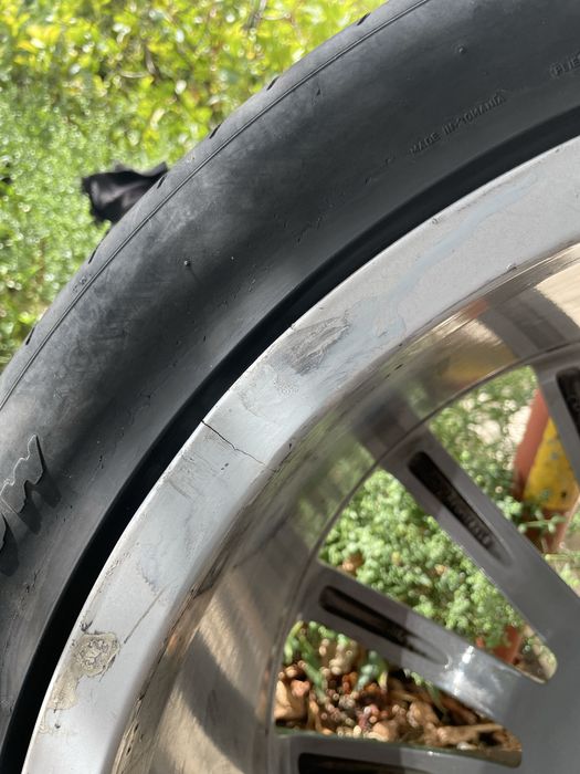 Оригинални AMG джанти Mercedes 20” - с пукнатини