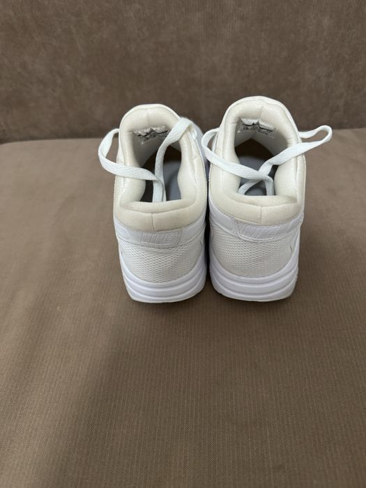 Nike Air Max Zero Essential GS