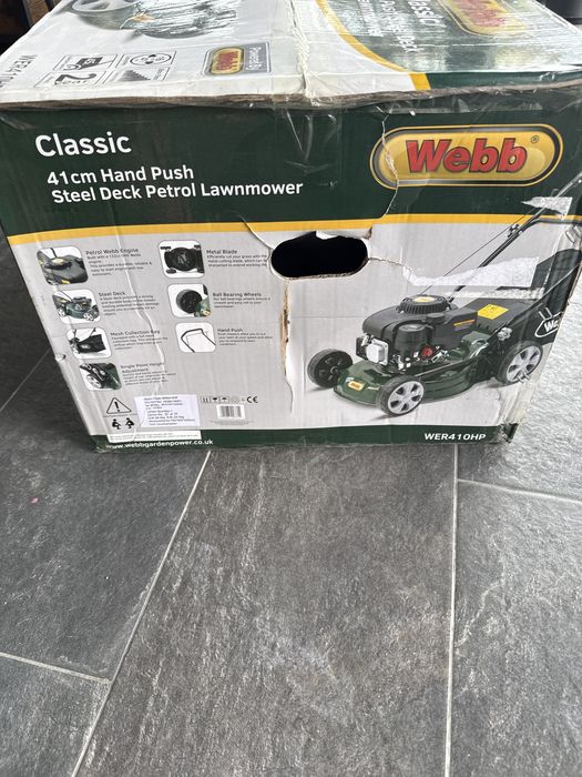 Mașină de tuns iarba pe benzină Webb WER410HP (41 cm / 16"), cu împingere manuală și cuțit rotativ