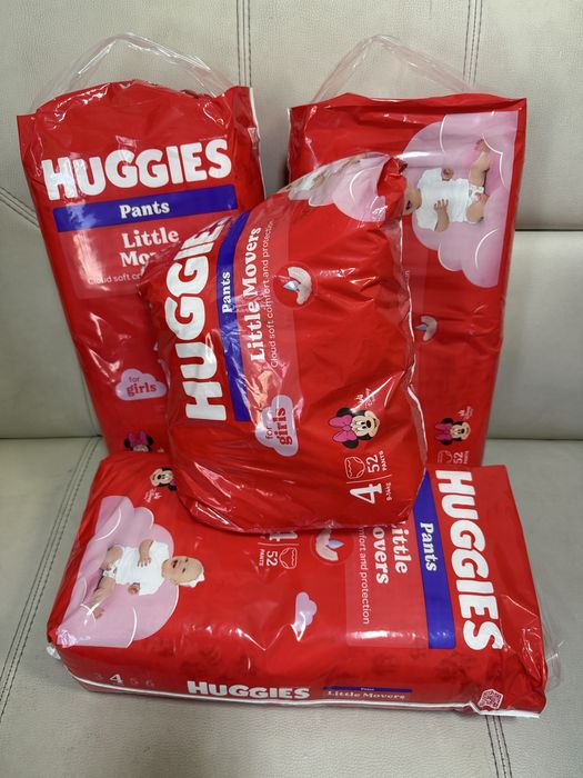 Scutece Chilotel Huggies Little Movers 4, Girl, 9-14 Kg