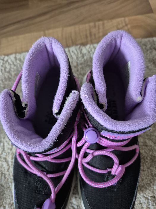 Vând ghete skechers mărimea 30