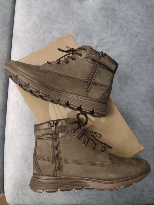 Ботинки осень НОВЫЕ на мальчика Timberland р 36