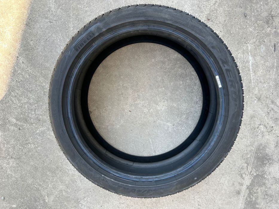 Нови гуми летни гума 245/40/20” PIRELLI P ZERO,RFT