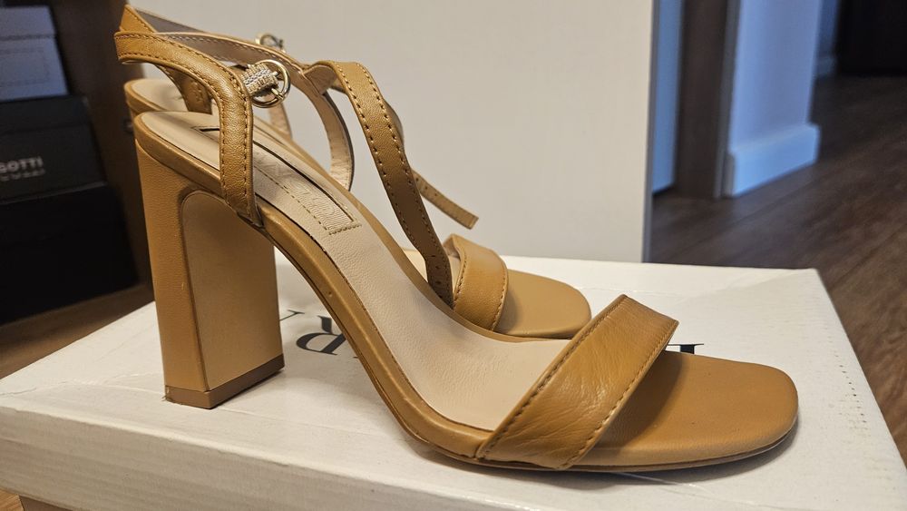 Sandale MANGO mar 37.