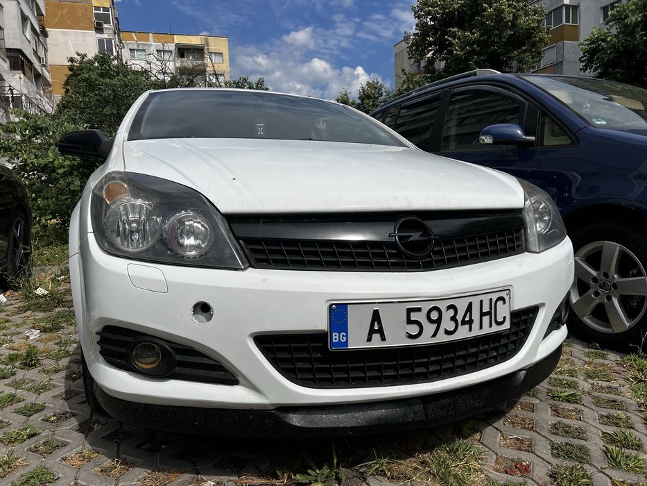 Решетка за Opel Astra H GTC