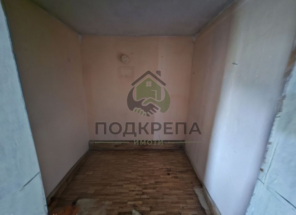 Къща в Пловдив, област-с.Чоба площ 234 цена 35000