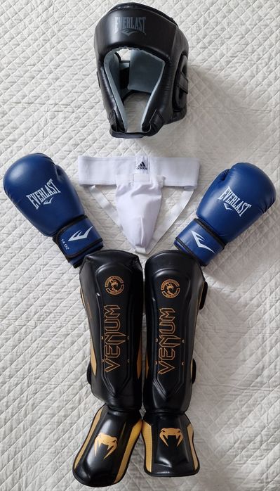 Комплект для единоборств