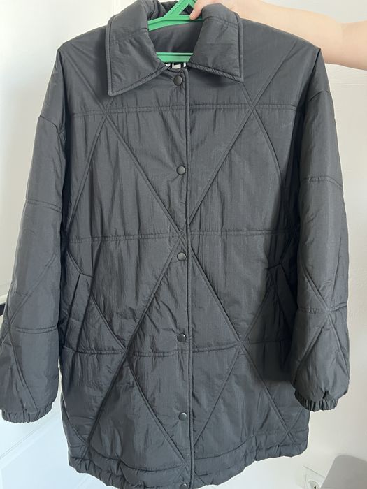 Продам куртку пальто на весну осень