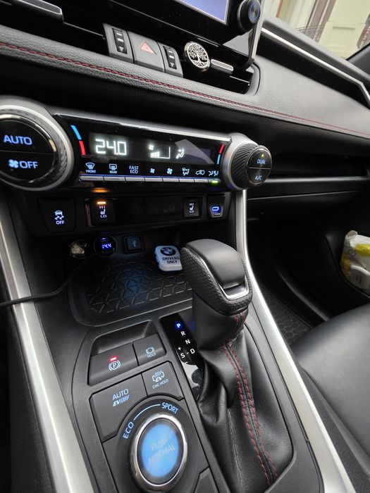 Suzuki Across (Toyota Rav 4) plug-in hybrid