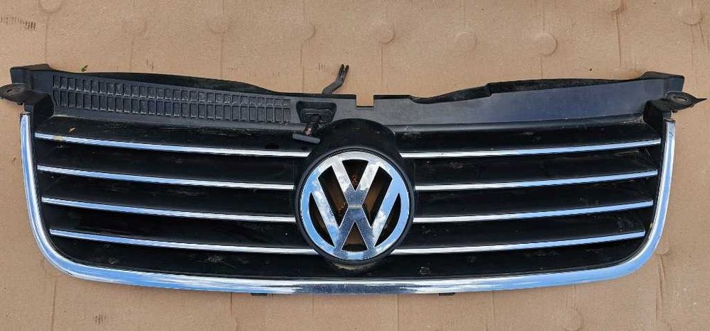 Grila radiator Vw Passat B5.5 2001 2002 / 2003 2004
