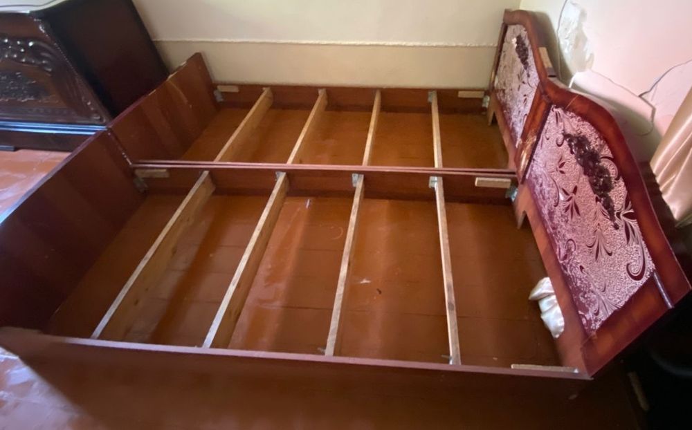 Ikki kishilik krovat matras bilan arzon