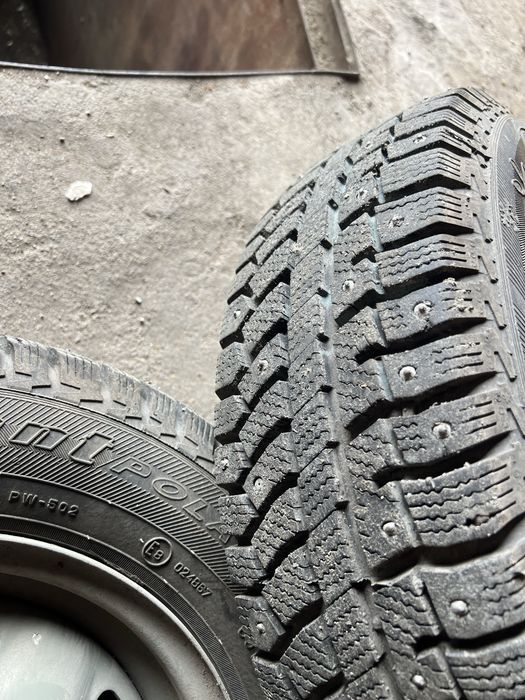 Продаеться резина 175/70 R13  4/98 Зима