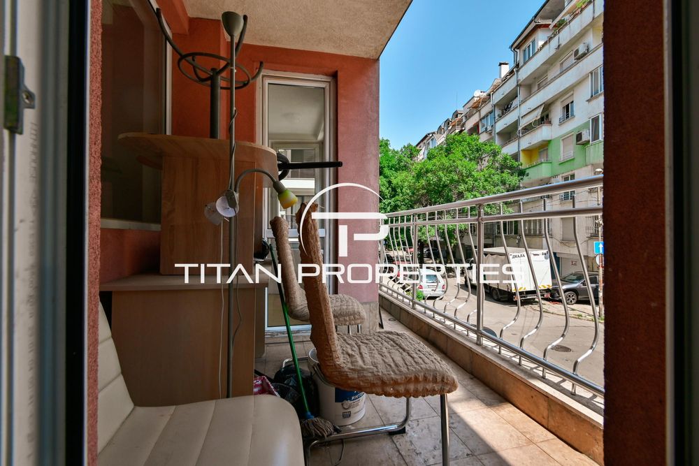 Тристаен за продажба в ж.к. Белите брези