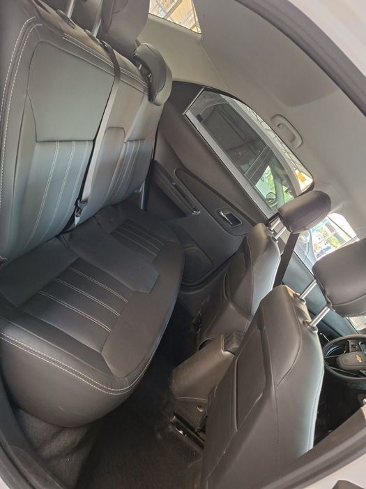 Chevrolet Cobalt 2026 — 5