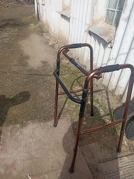 Ходунки для взрослых