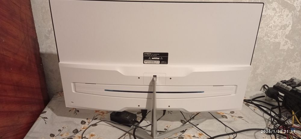 Срочно продаётся монитор avtech 27 curved, 75 герц