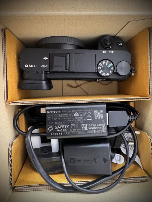Sony a6400 full box  (Full Kit Profesional Streaming)