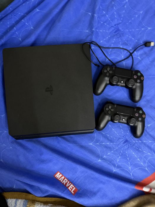 Playstation 4 Fat +2 Джостика в подарок