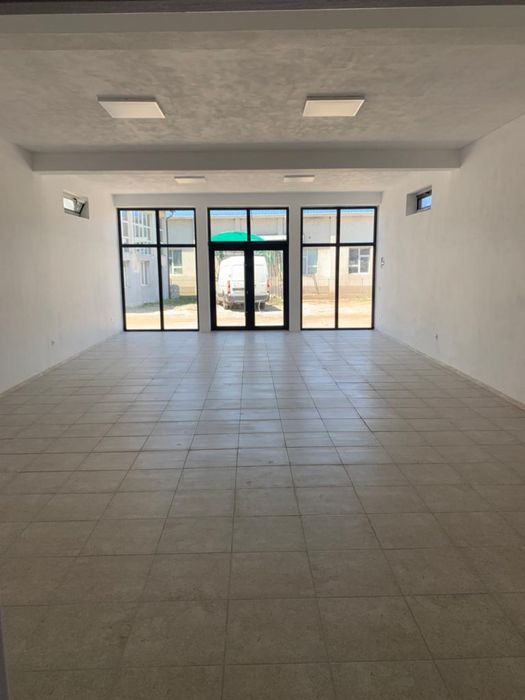 Spațiu comercial de închiriat 105 mp