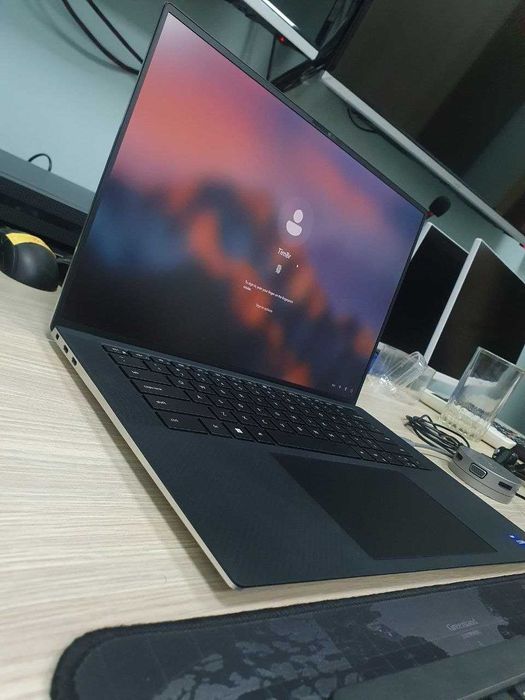 Dell XPS 15 i7-12700H 16/512 ssd Nvme RTX 3050 Ti 15.6 FHD+ IPS