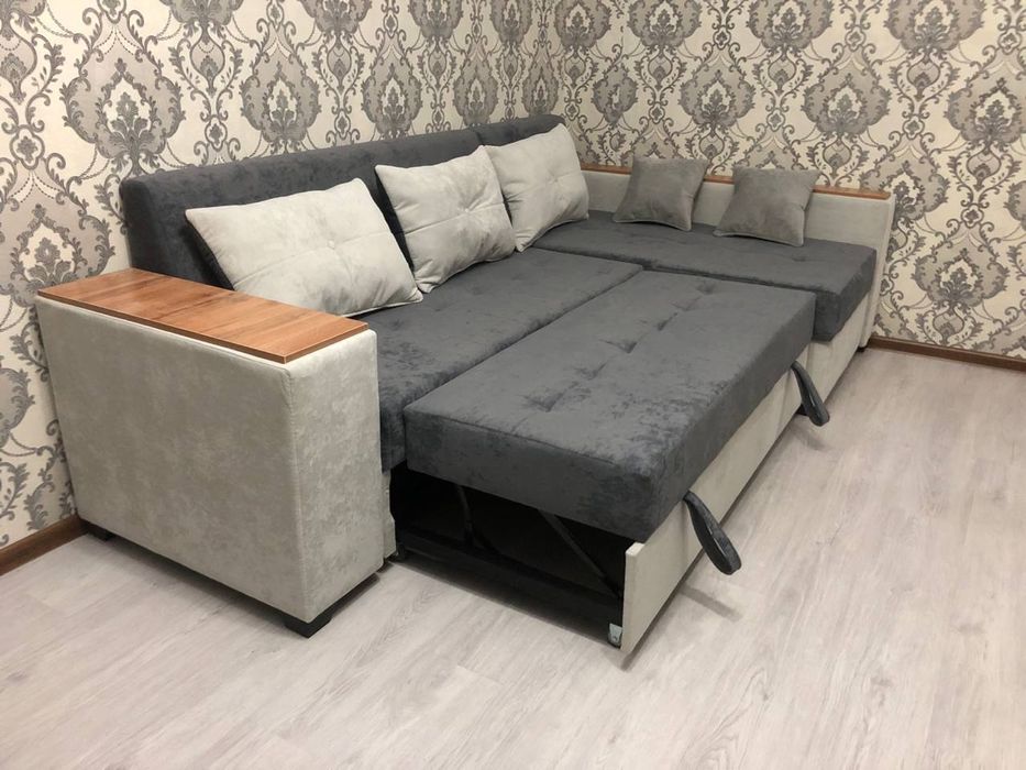 Сотаман Продаю диван новый.