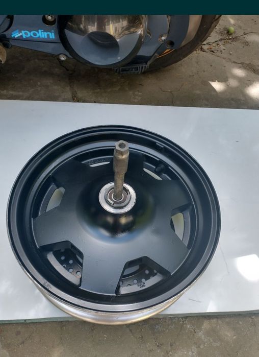 Suzuki Burgman Jantă de fată cu disc de frana si ax