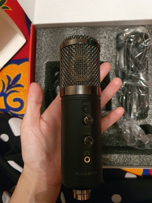 Микрофон абсолютно новый