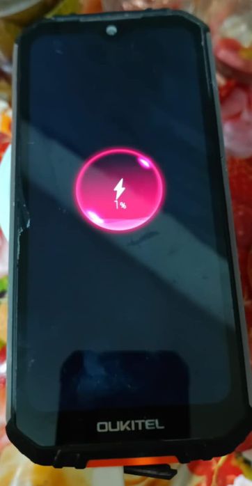 Telefon Oukitel wp 6 mici zgarieturi