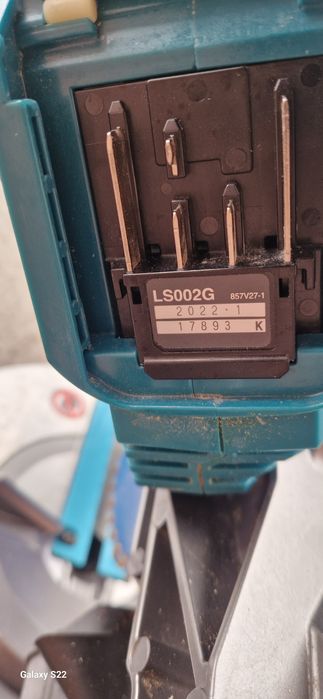 Makita circular stationar pe acumulator de 40 V