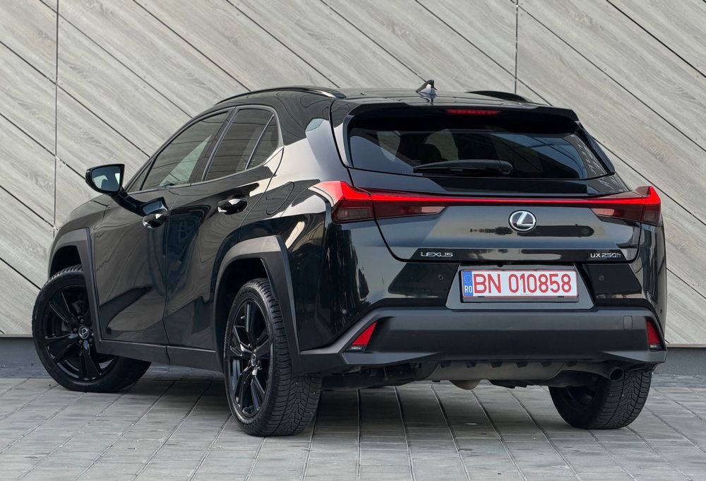 Lexus UX 250h Hybrid 2021