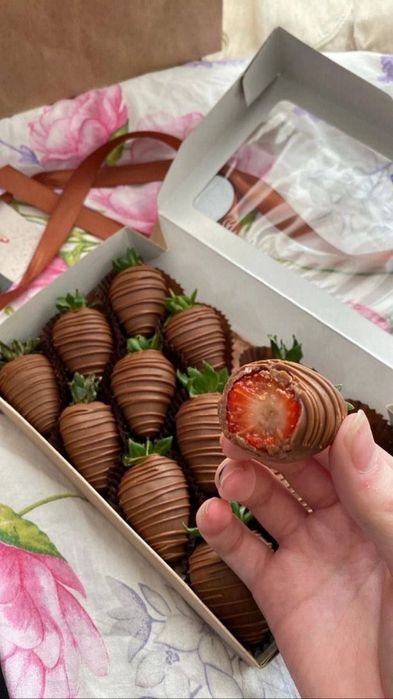 Клубника в шоколаде.Подарки