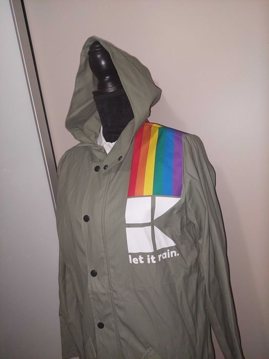 Jachetă lungă curcubeu deosebită Cătălin Botezatu si alti designeri