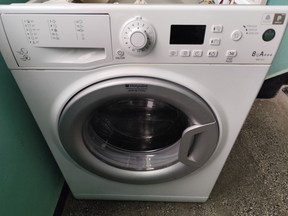 Двигател от Ariston hotpoint WMG8236