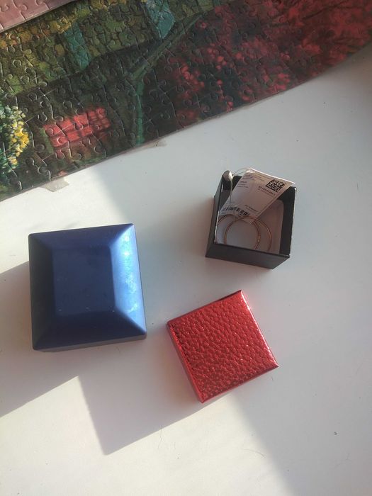 Продам серьги серебро новые в упаковке