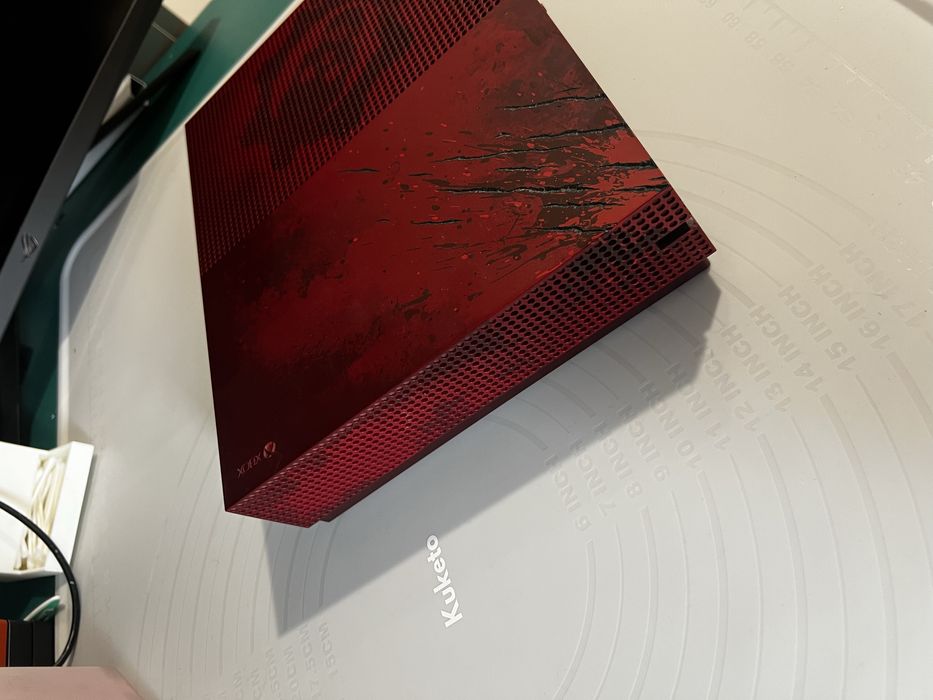 XBOX ONE S editie limitata Gears of war