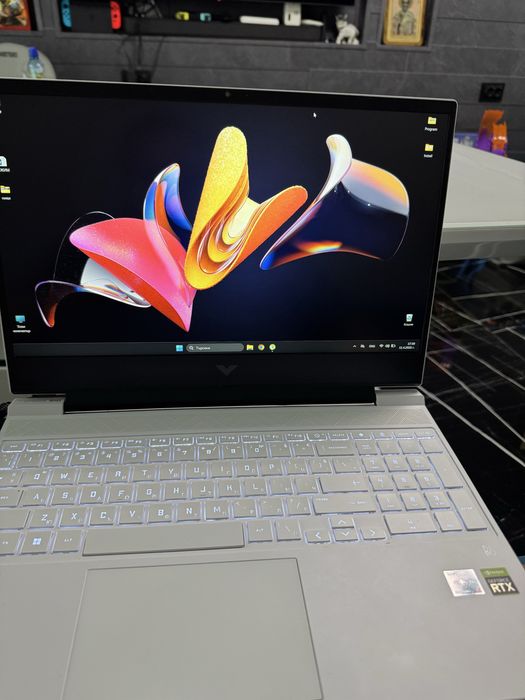 Геймърски лаптоп HP Victus 15,6”