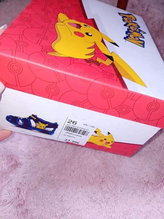 De vânzare. SANDALE  POKEMON  băieți