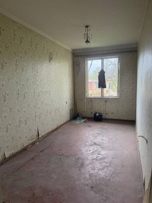 Чилонзор-14 квартал 2/4/4 Продаётся квартира