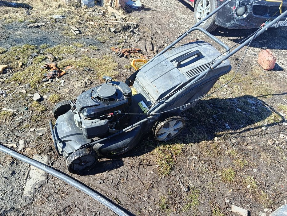 Продам газонокосилку в хорошем состоянии.