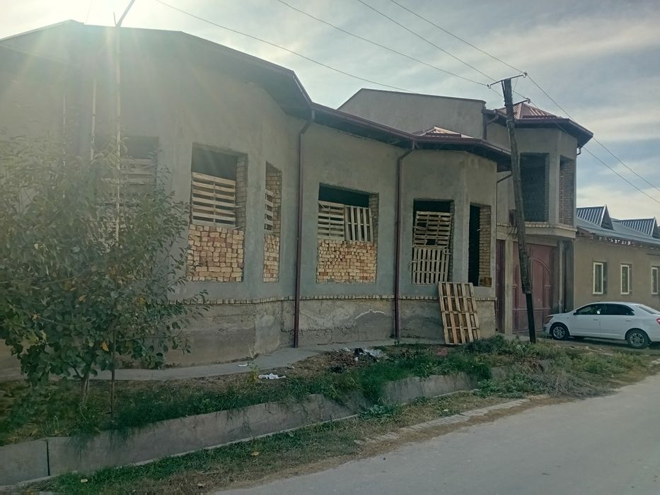 5 hona karobka holatda uchaska