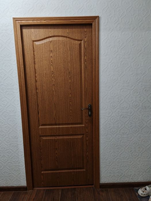 Меж комнатный двери