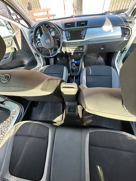 SKODA Fabia 2015 — imagine 3