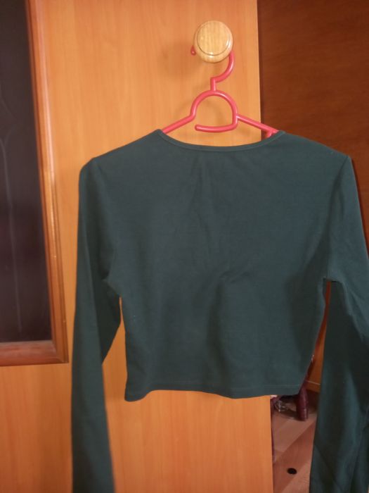 Кроп-топ с рукавами